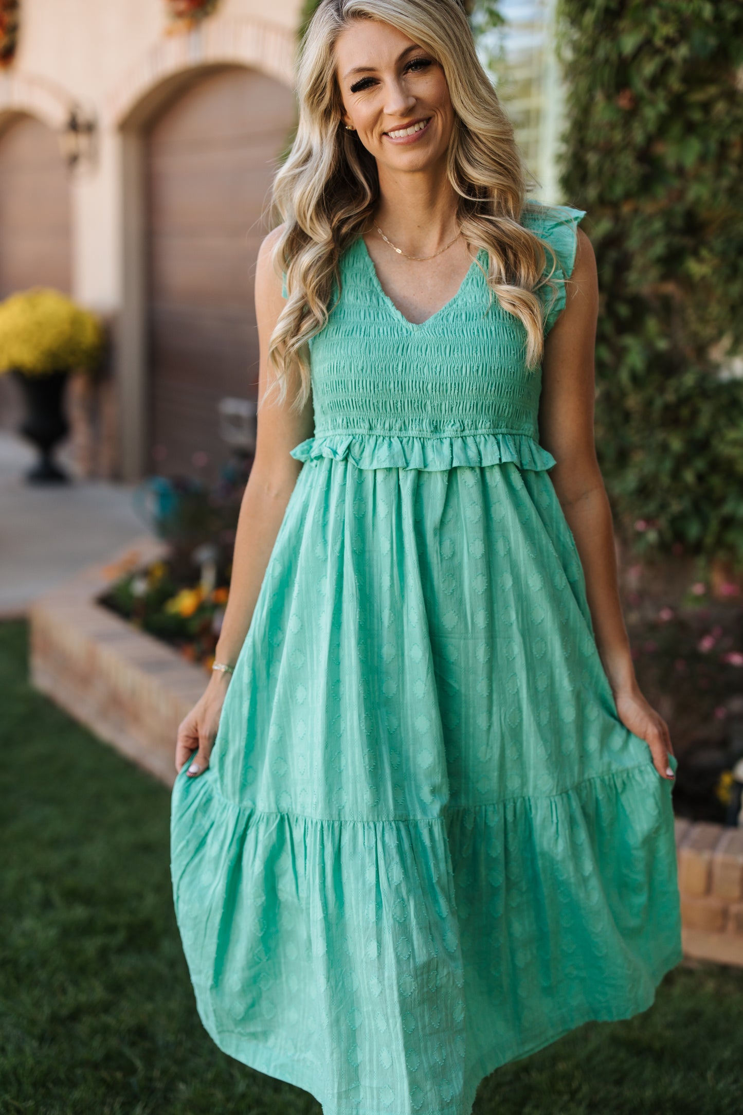 ALIVIA EMERALD TEXTURED SMOCKED DRESS