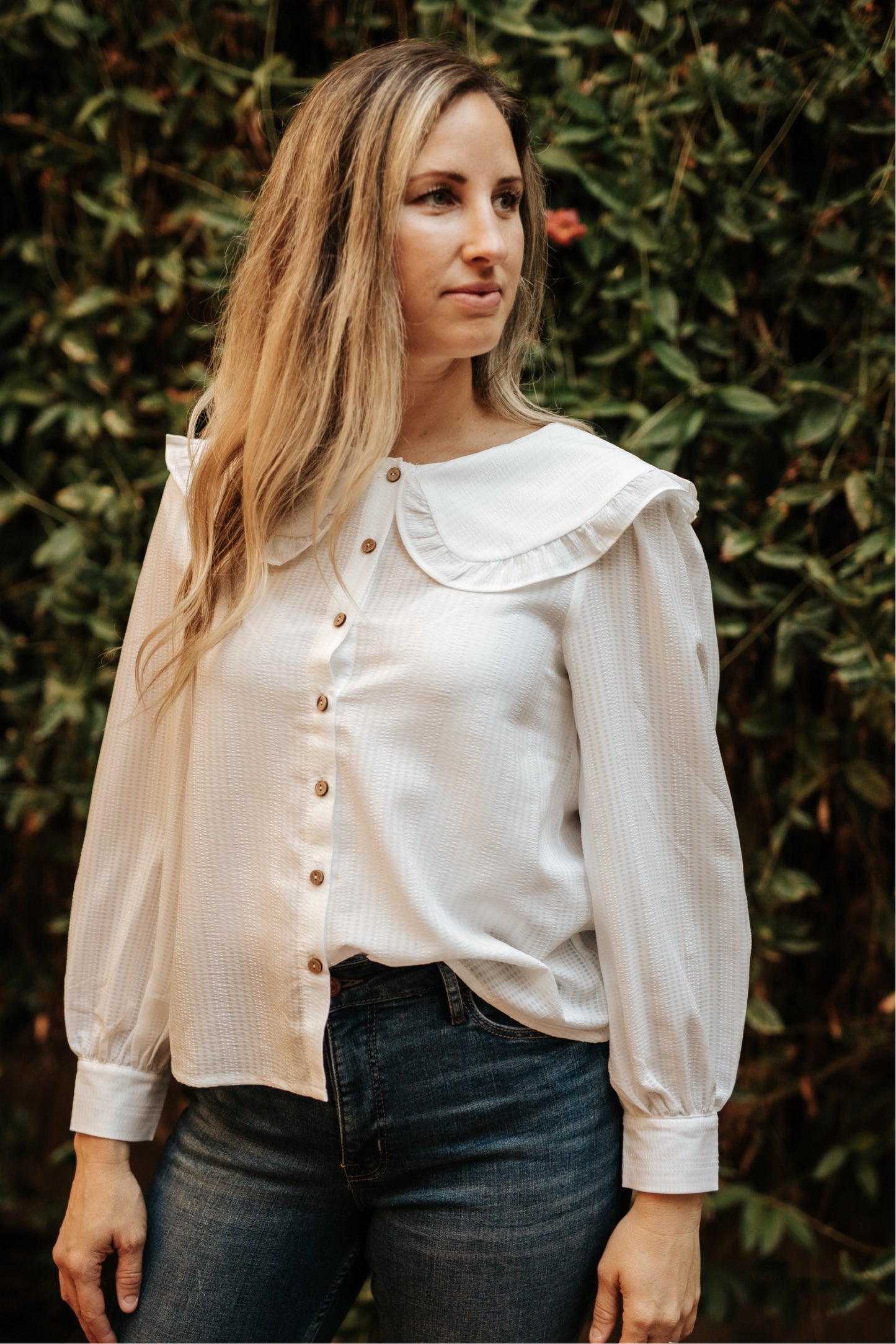 ISLA DOLL NECKLINE TOP-OFF WHITE